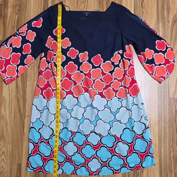 Kaari Blue Shift Dress Blue Coral Quatrefoil Print Women's Size OX Cold Shoulder - Picture 3 of 6